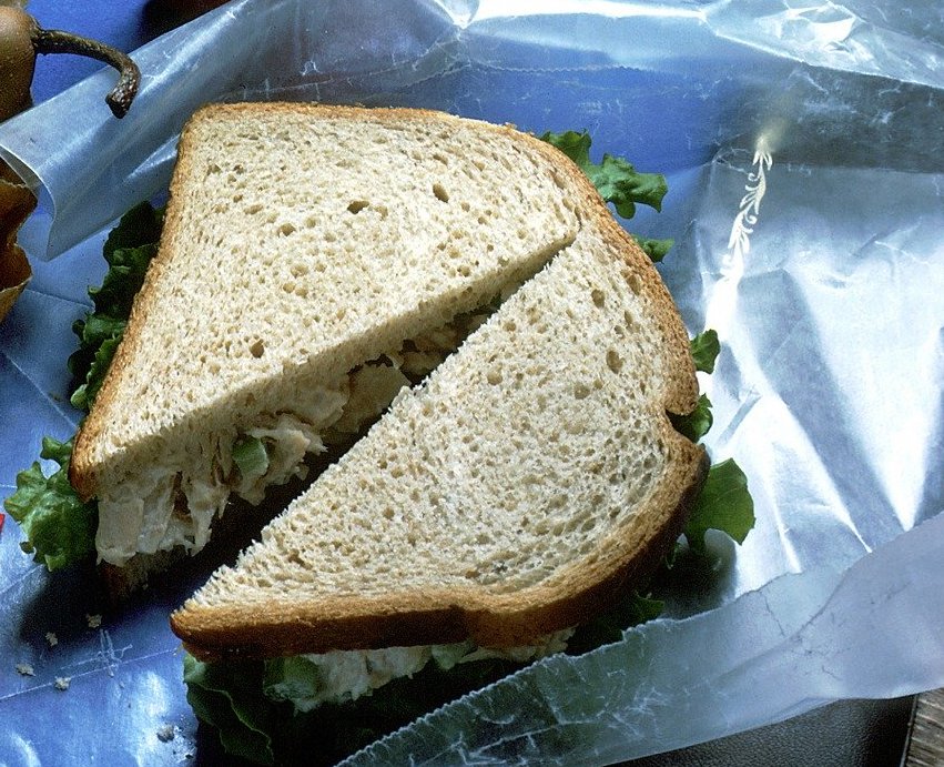 Sandwich with chicken salad.
