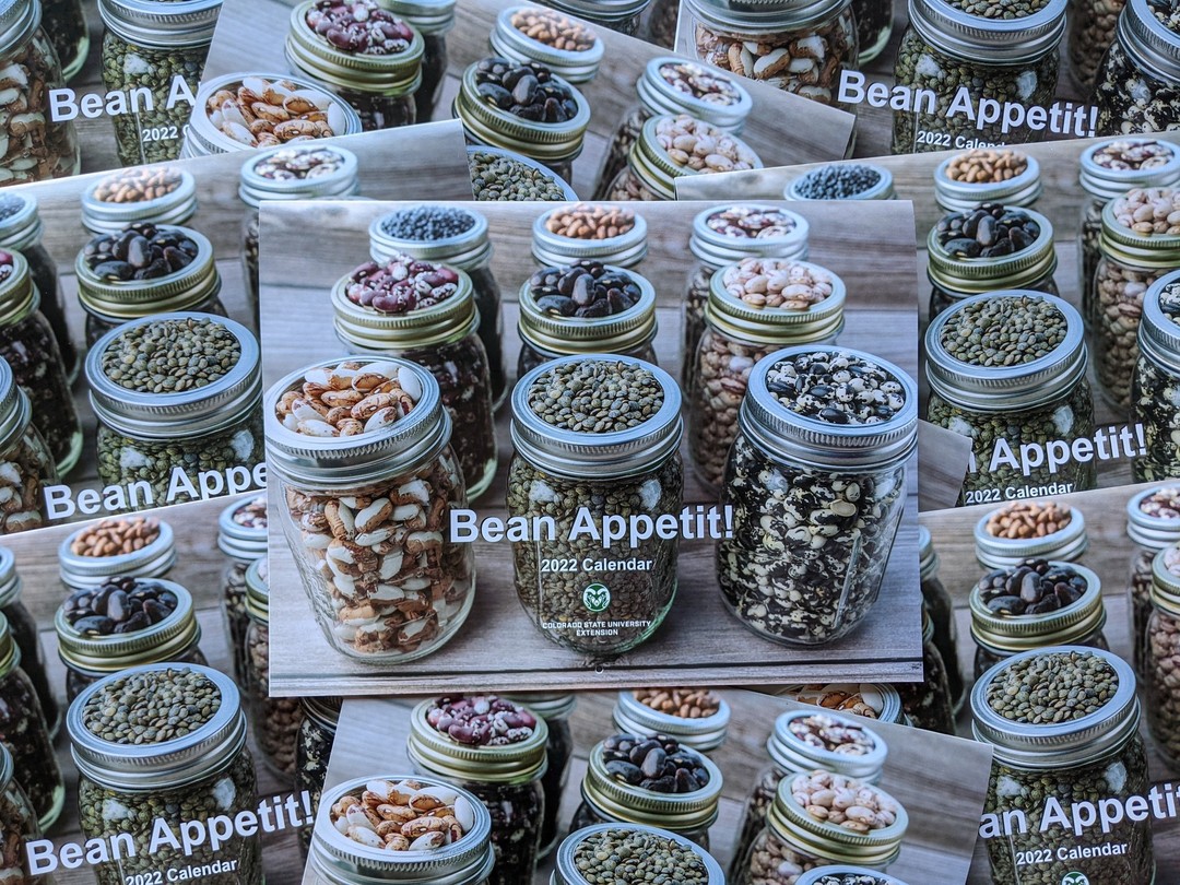 Happy 2022! If you are looking for a delicious and nutritious way to ring in the new year, may we recommend beans? We created a 2022 Bean Appetit calendar to inspire you to get creative in the kitchen. Check out the link in our bio for a quick, fun read on Colorado beans! 

Photos by PhD student @alegumeaday